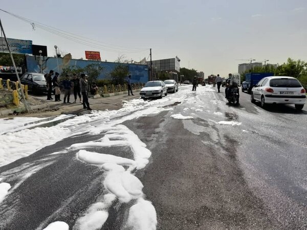 نشت بنزین در جایگاه سوختِ یکی از بزرگراه‌های تهران