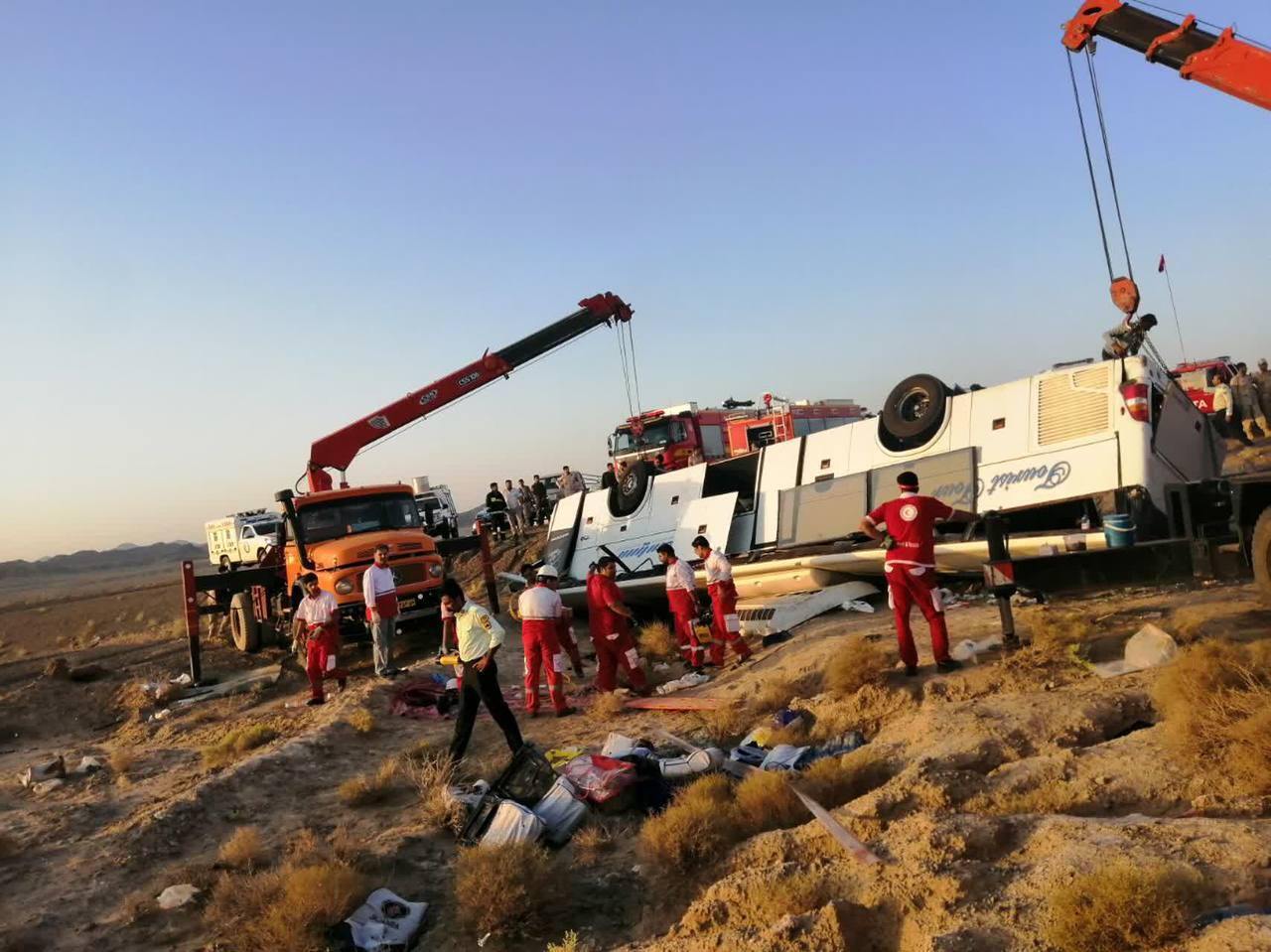 جزئیات حادثه مرگبار اتوبـوس یزد؛ تمام مسافران زن و بچه بودند | اتوبوس چند نفره بود؟ +تصاویر